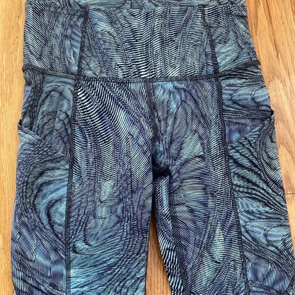Lululemon sz 2 Fast and Free Tight 25" *Non-Reflective Nulux blue EUC - Picture 3 of 14